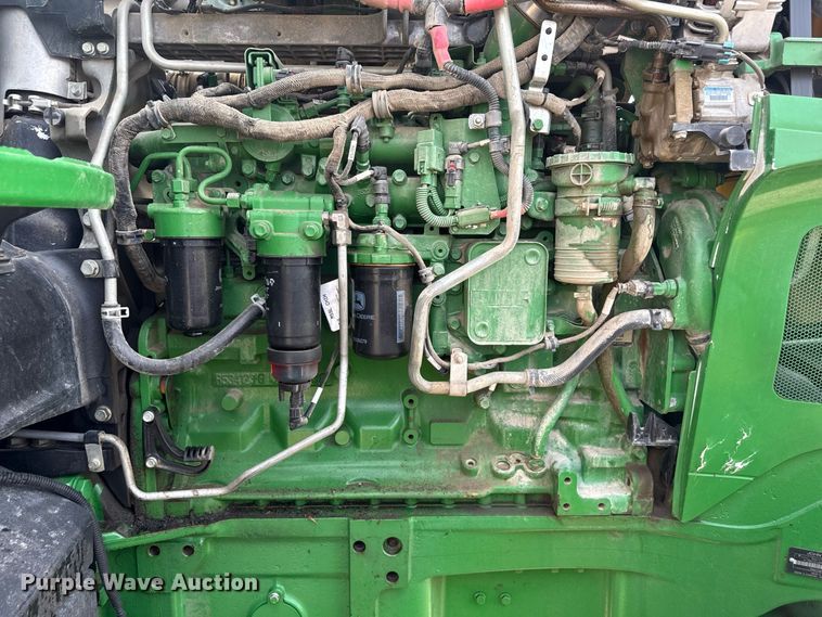 image for item ND9541 2015 John Deere 7210R MFWD tractor