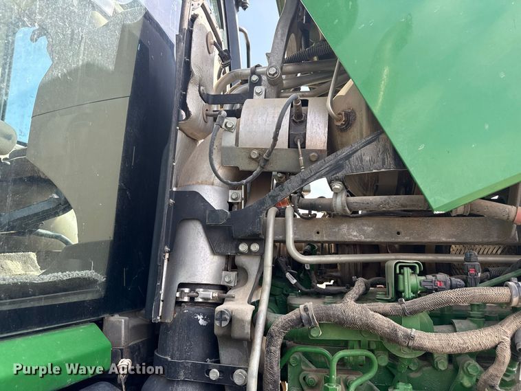 image for item ND9541 2015 John Deere 7210R MFWD tractor