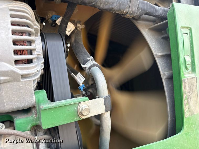 image for item ND9541 2015 John Deere 7210R MFWD tractor
