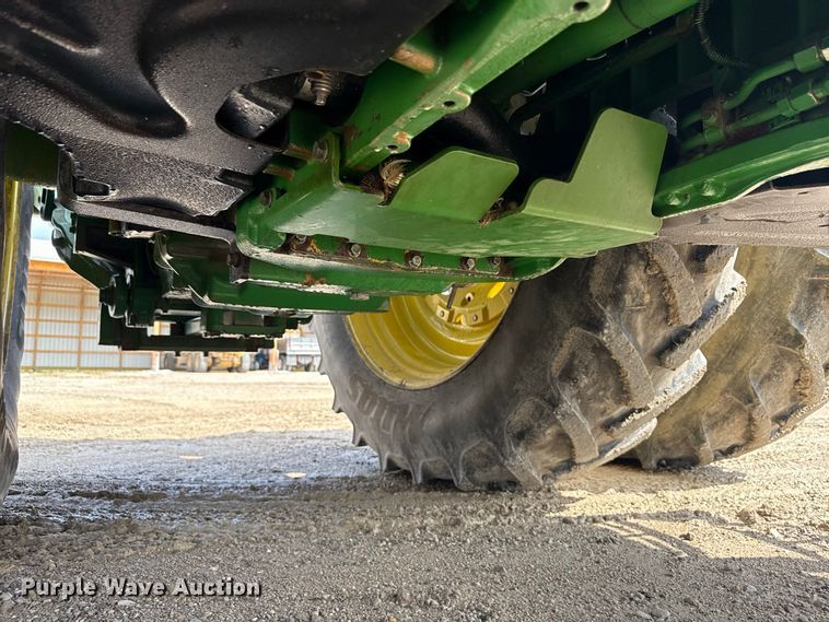 image for item ND9541 2015 John Deere 7210R MFWD tractor