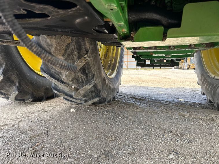 image for item ND9541 2015 John Deere 7210R MFWD tractor