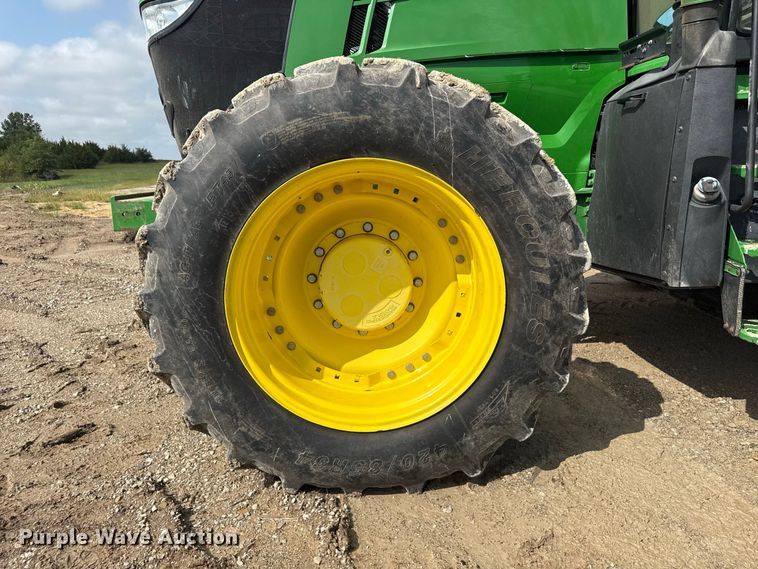 image for item ND9541 2015 John Deere 7210R MFWD tractor