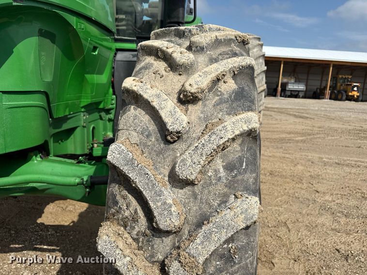 image for item ND9541 2015 John Deere 7210R MFWD tractor