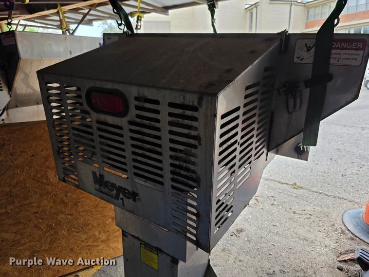 image for item NF9657 Meyer spreader 