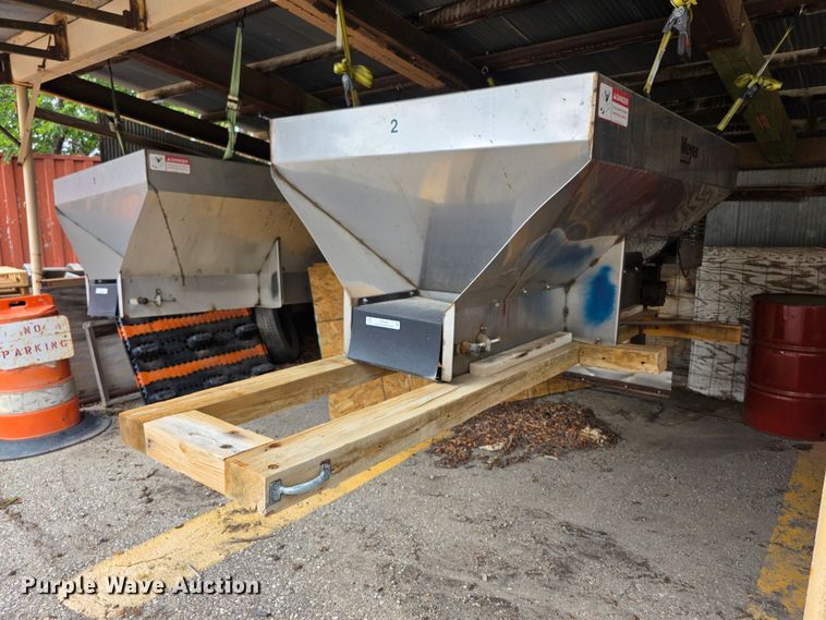 Meyer spreader