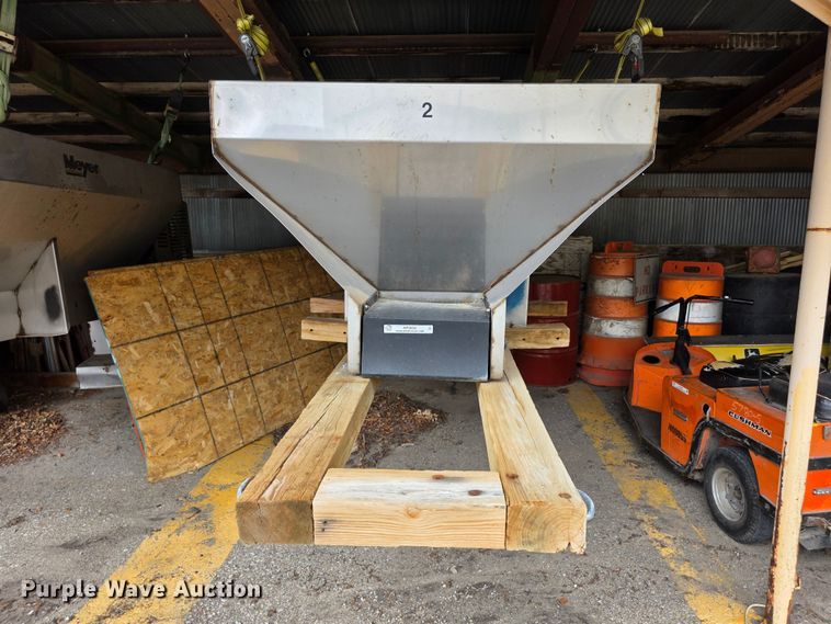 image for item NF9658 Meyer spreader