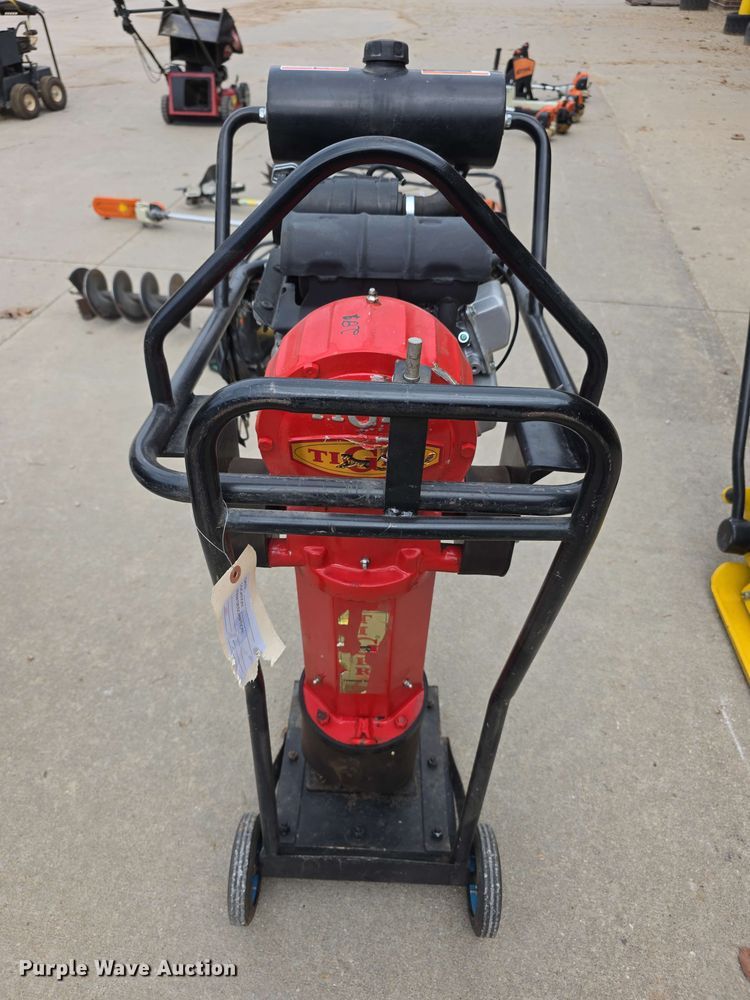 Tiger TGR80 plate compactor