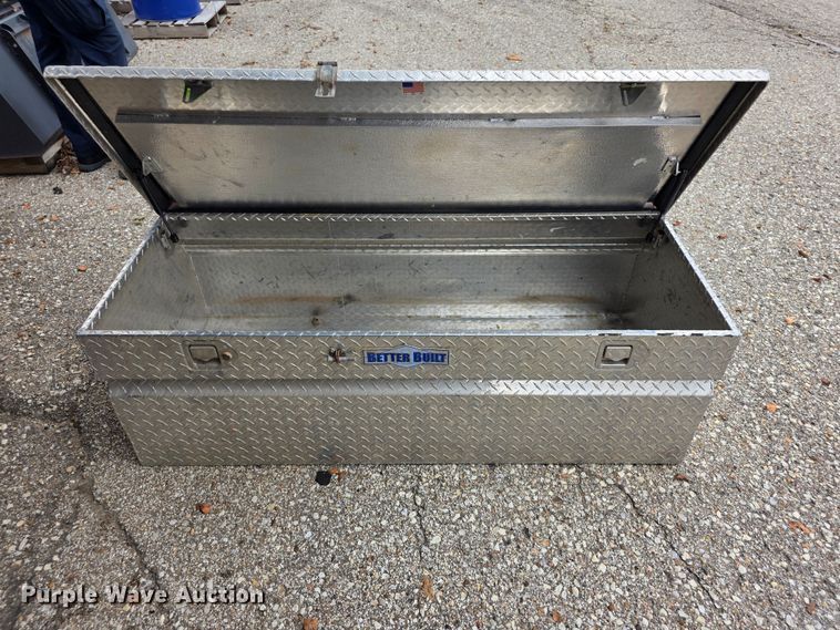 (2) toolboxes