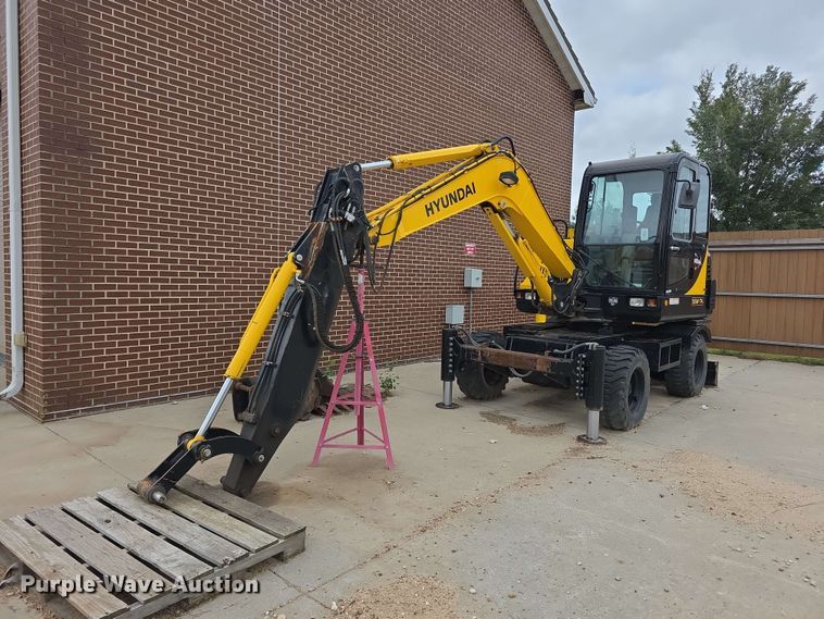 Hyundai ROBEX55W7A wheeled excavator