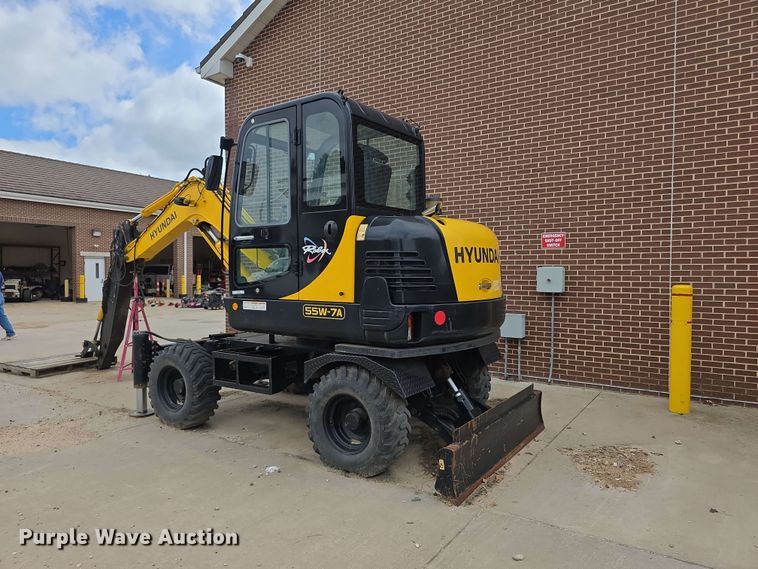 image for item NF9668 Hyundai ROBEX55W7A wheeled excavator