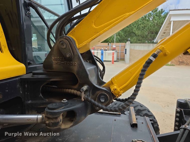 image for item NF9668 Hyundai ROBEX55W7A wheeled excavator