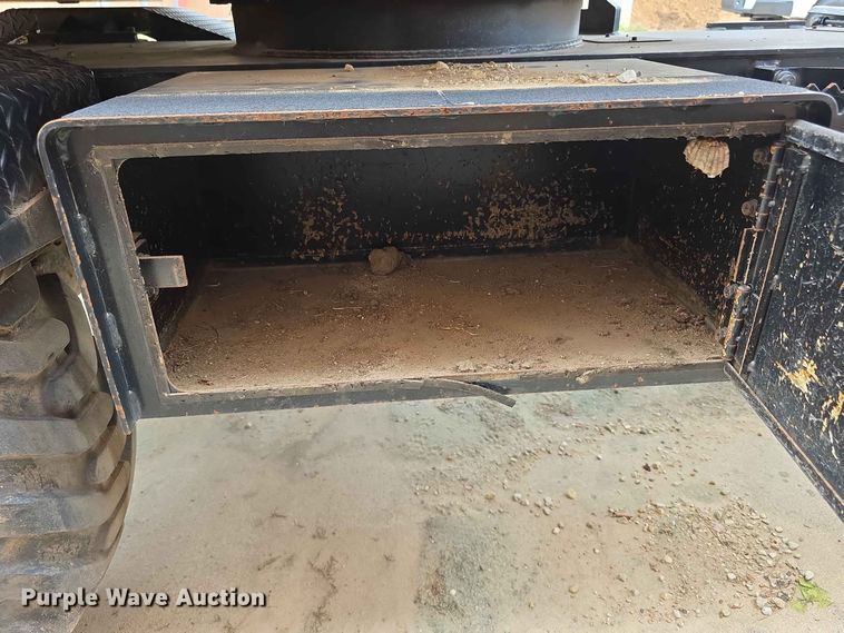 image for item NF9668 Hyundai ROBEX55W7A wheeled excavator