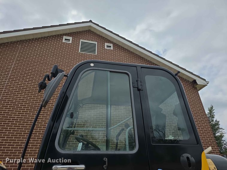 image for item NF9668 Hyundai ROBEX55W7A wheeled excavator
