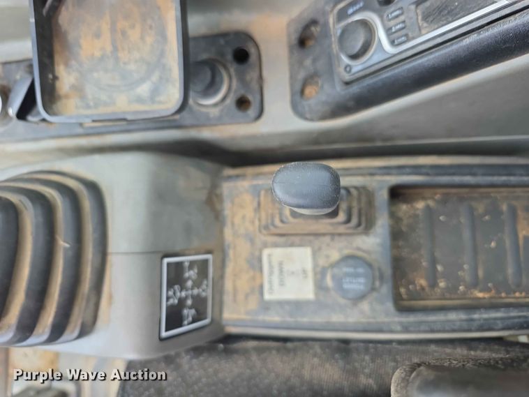 image for item NF9668 Hyundai ROBEX55W7A wheeled excavator