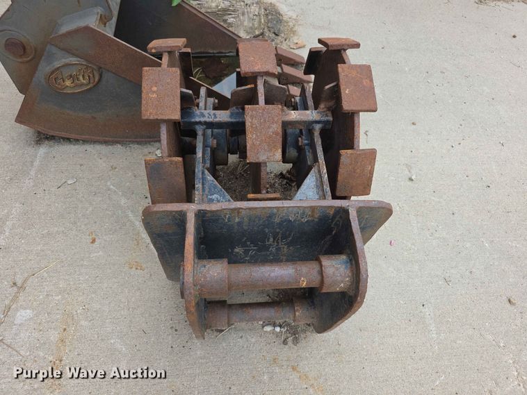 image for item NF9668 Hyundai ROBEX55W7A wheeled excavator