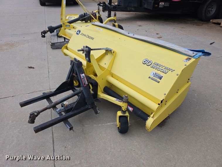 image for item NF9670 John Deere broom