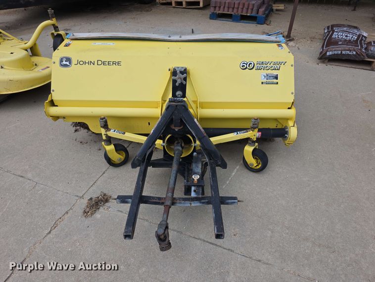 image for item NF9670 John Deere broom