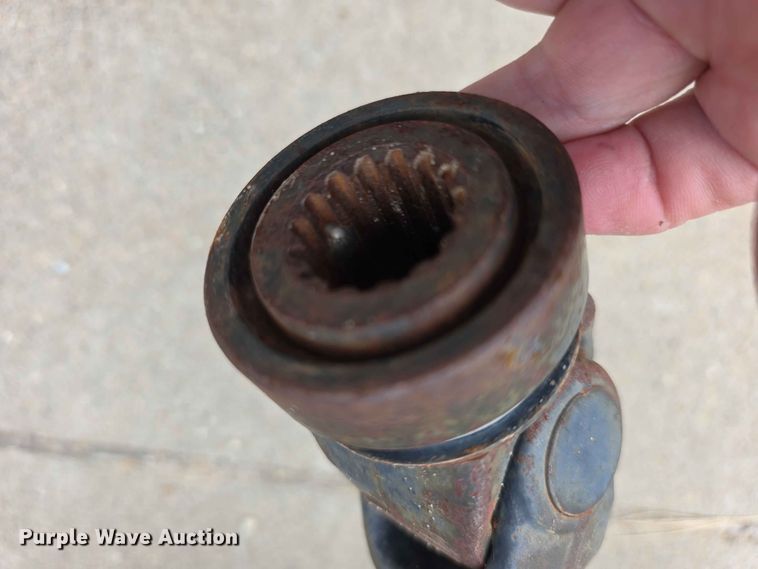 image for item NF9670 John Deere broom