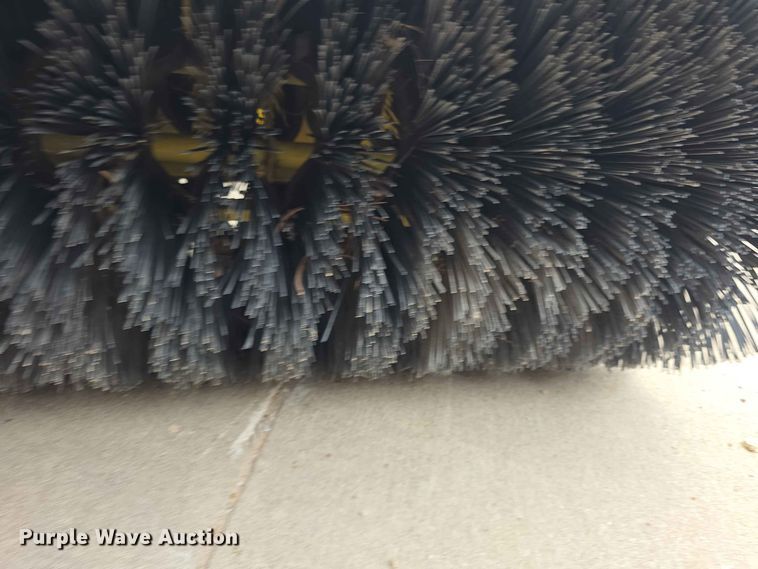 image for item NF9670 John Deere broom