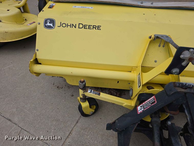 image for item NF9670 John Deere broom