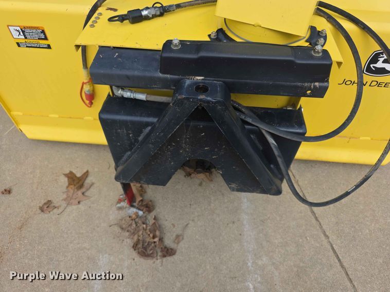 image for item NF9671 John Deere snow blower