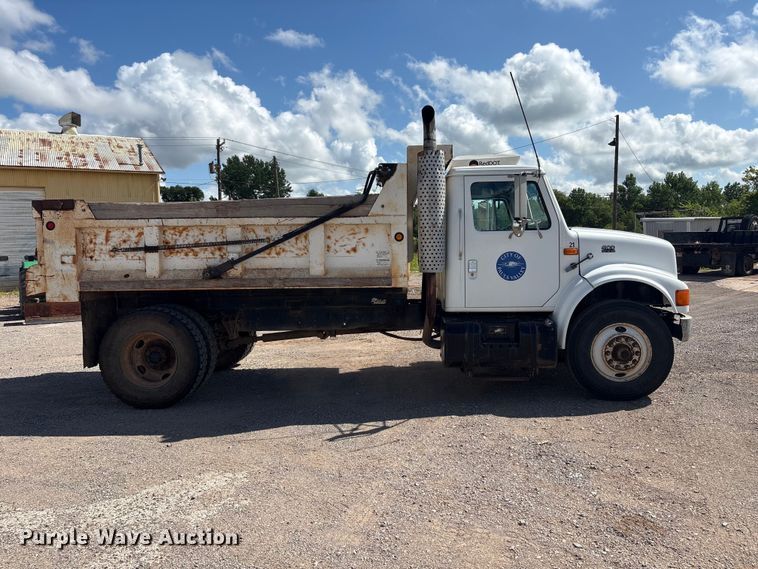 image for item NK9240 1997 International 4900 dump truck