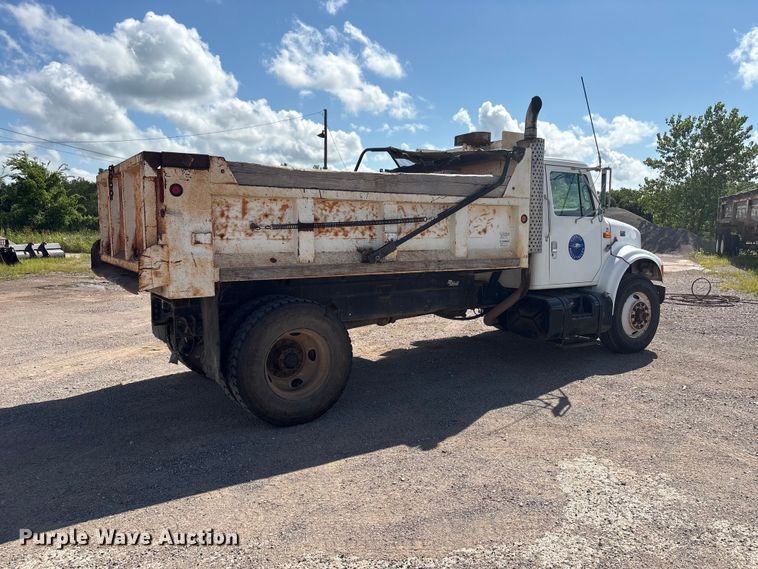 image for item NK9240 1997 International 4900 dump truck