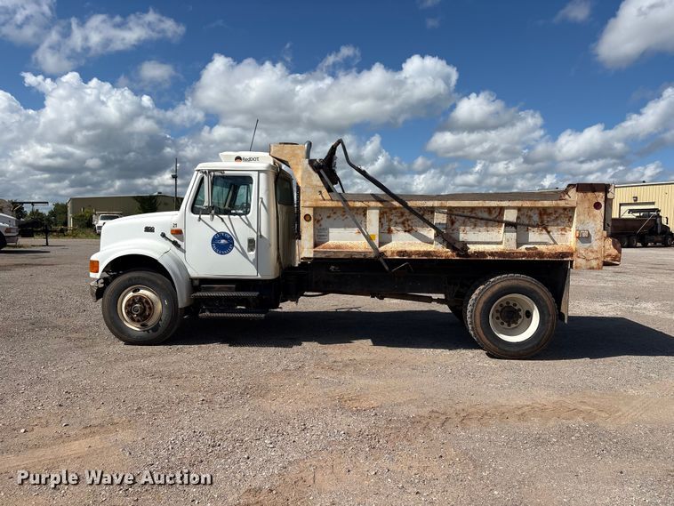 image for item NK9240 1997 International 4900 dump truck