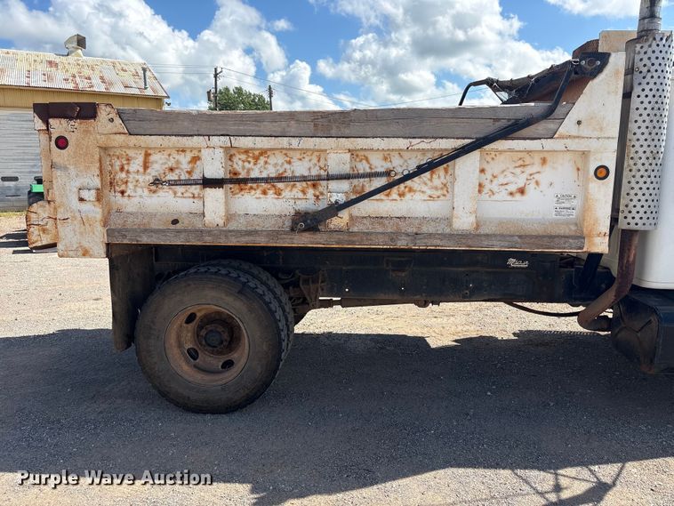 image for item NK9240 1997 International 4900 dump truck