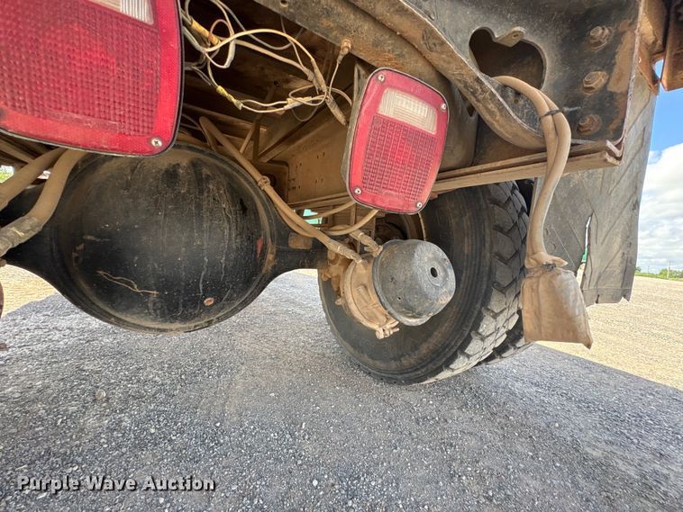 image for item NK9240 1997 International 4900 dump truck