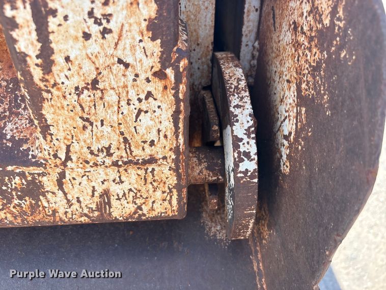 image for item NK9240 1997 International 4900 dump truck