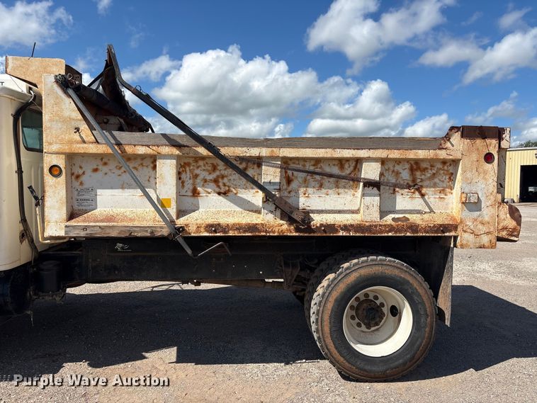image for item NK9240 1997 International 4900 dump truck