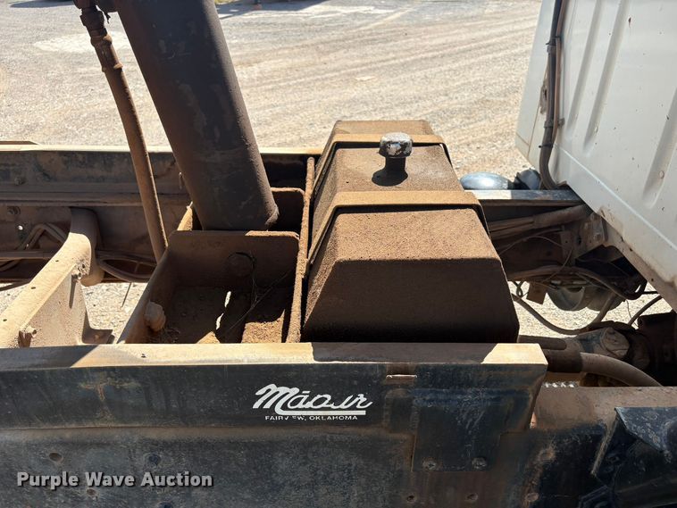 image for item NK9240 1997 International 4900 dump truck