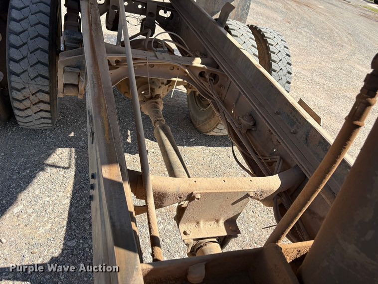 image for item NK9240 1997 International 4900 dump truck