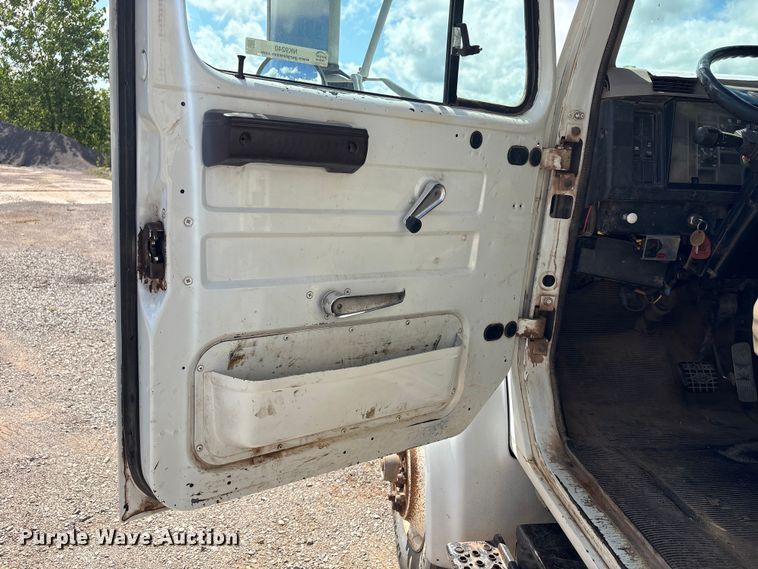 image for item NK9240 1997 International 4900 dump truck