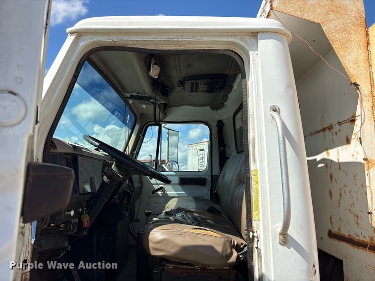 image for item NK9240 1997 International 4900 dump truck