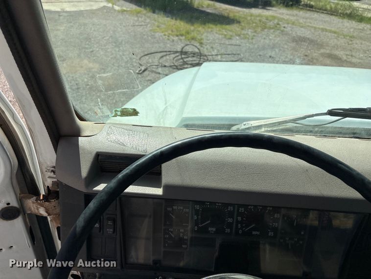 image for item NK9240 1997 International 4900 dump truck