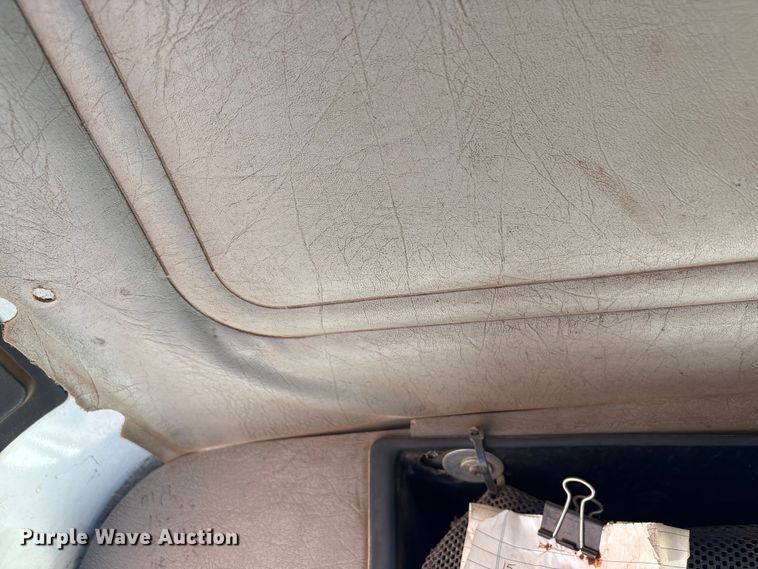 image for item NK9240 1997 International 4900 dump truck