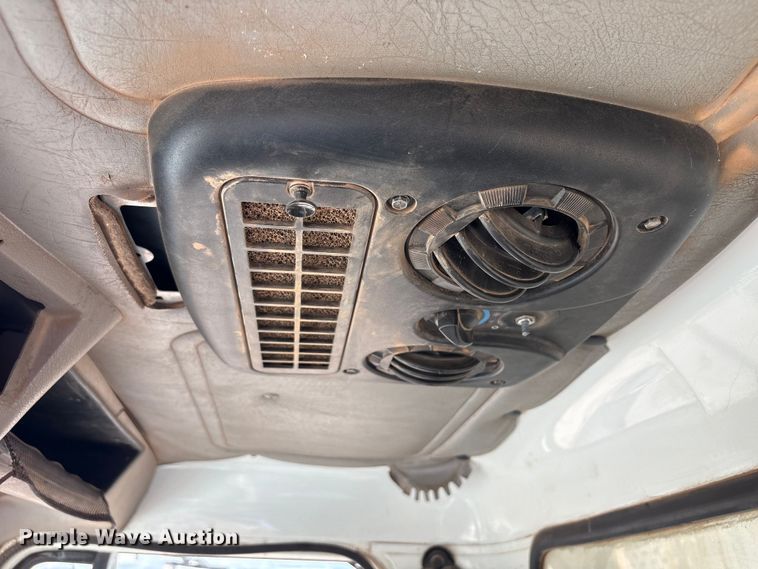 image for item NK9240 1997 International 4900 dump truck