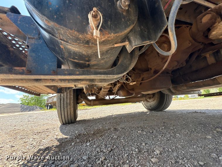 image for item NK9240 1997 International 4900 dump truck