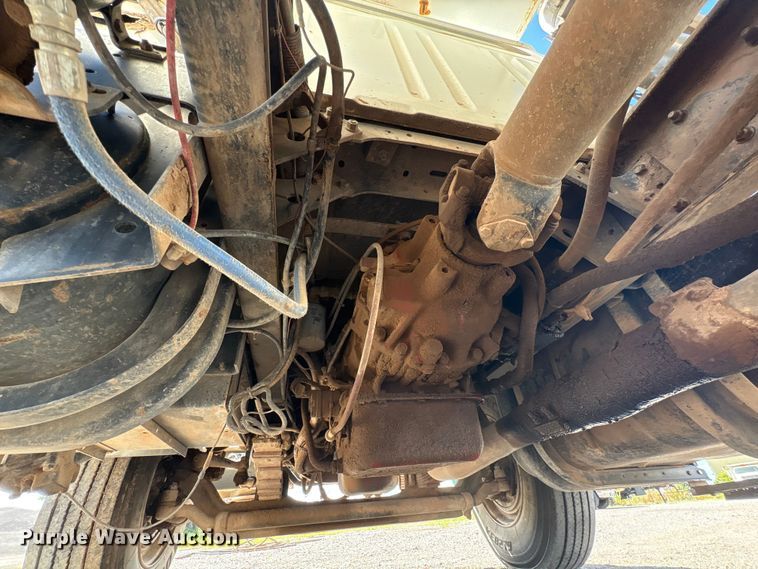 image for item NK9240 1997 International 4900 dump truck