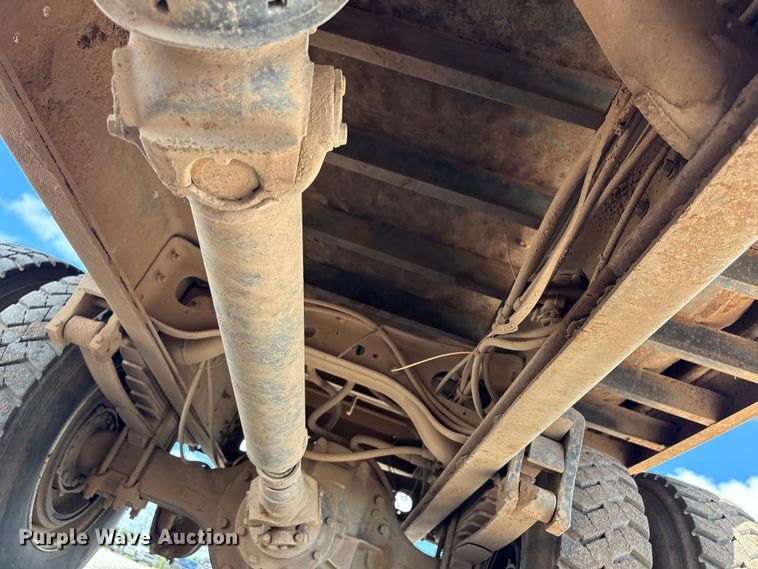 image for item NK9240 1997 International 4900 dump truck