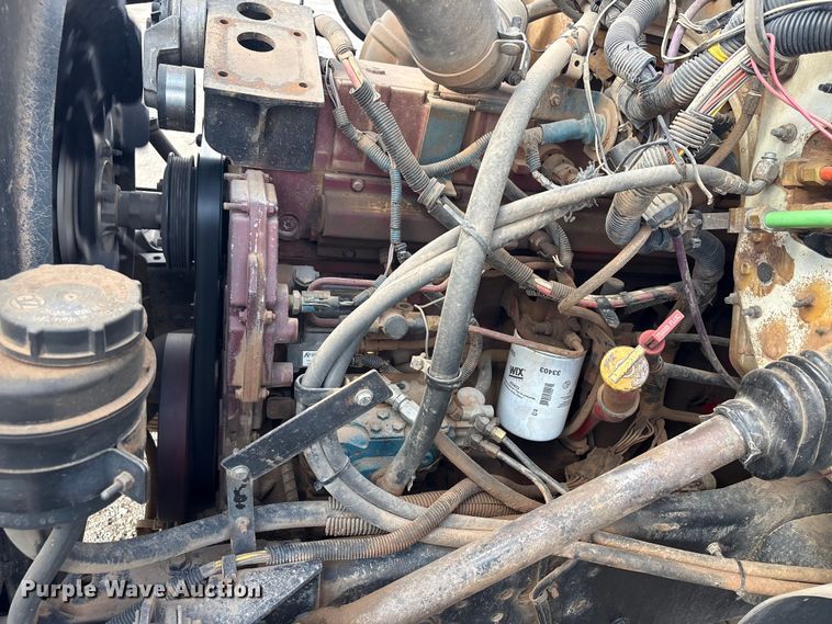 image for item NK9240 1997 International 4900 dump truck