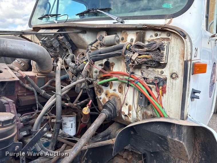 image for item NK9240 1997 International 4900 dump truck
