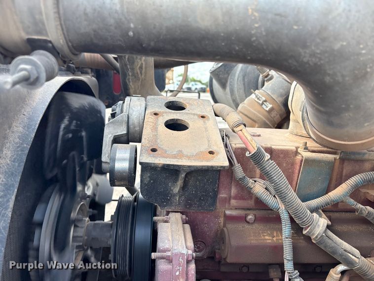 image for item NK9240 1997 International 4900 dump truck