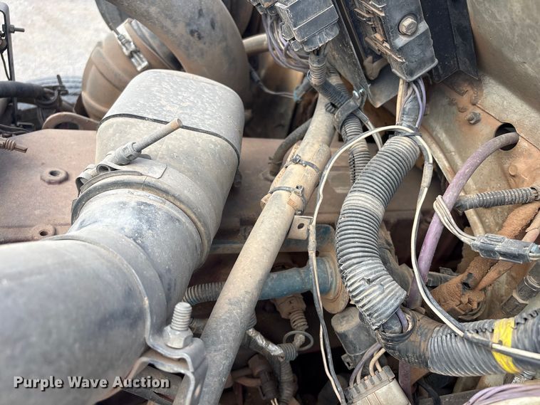 image for item NK9240 1997 International 4900 dump truck