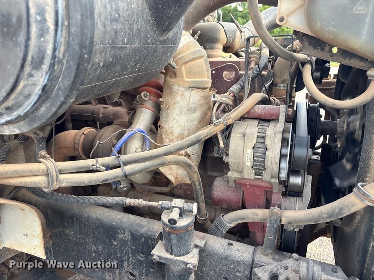 image for item NK9240 1997 International 4900 dump truck