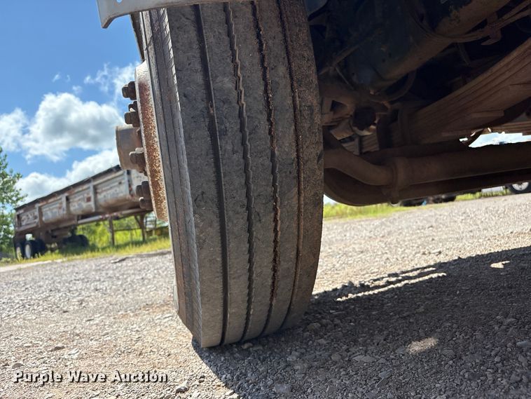 image for item NK9240 1997 International 4900 dump truck