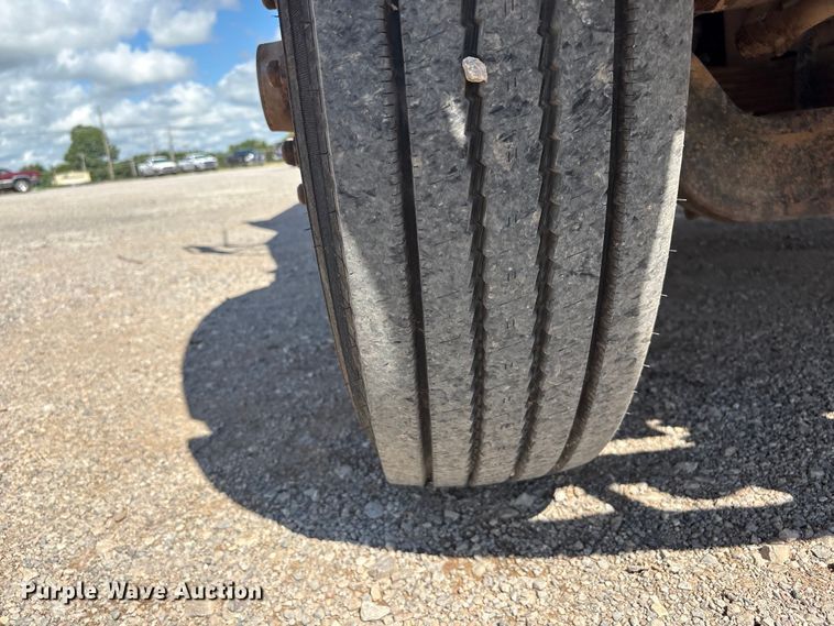 image for item NK9240 1997 International 4900 dump truck