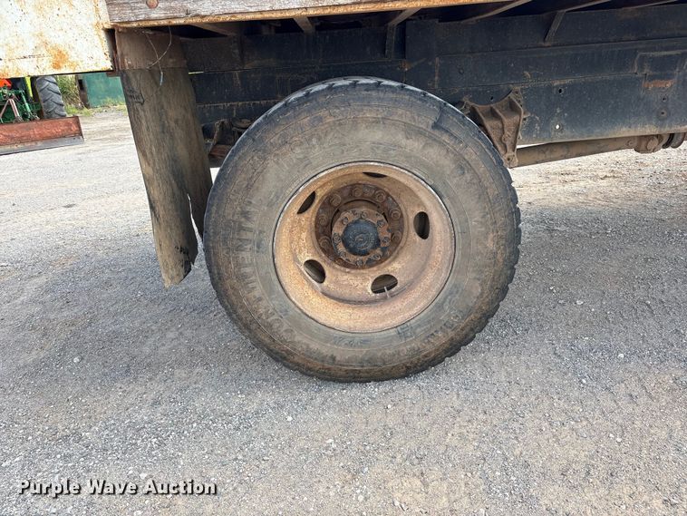 image for item NK9240 1997 International 4900 dump truck